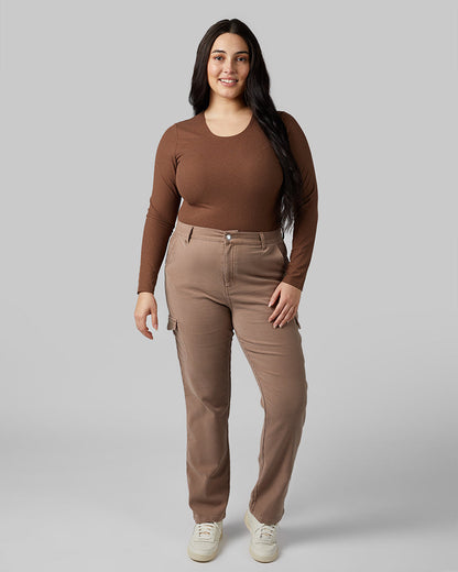 32 Degrees Iron _ Women's stretch Comfort Terry Cargo Jean {model: Kristen is 5'7"and size 14 wearing size L}{bottom}{right} {bottom}{right}