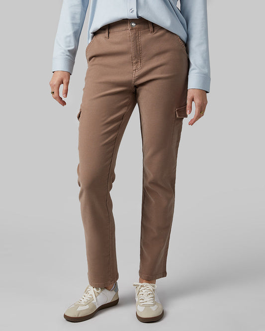 32 Degrees Iron _ Women's stretch Comfort Terry Cargo Jean {model: Izzy is 5'9"and size 4 wearing size S}{bottom}{right} {bottom}{right}