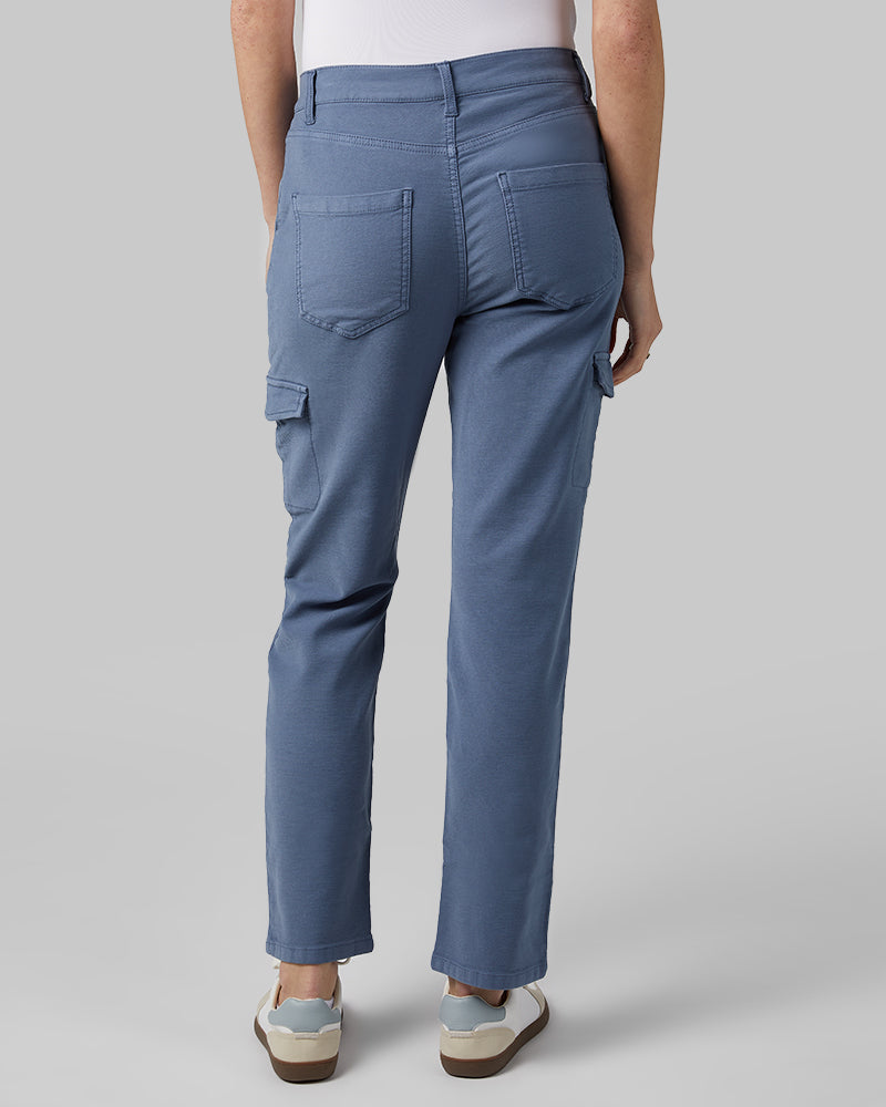 32 Degrees Vintage Indigo _ Women's stretch Comfort Terry Cargo Jean {model: Izzy is 5'9"and size 4 wearing size S}{bottom}{right} {bottom}{right}